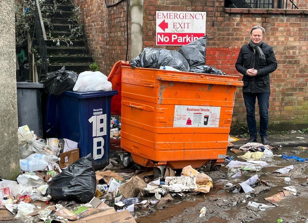 Matthew takes action on Hendon rubbish dump Matthew Offord